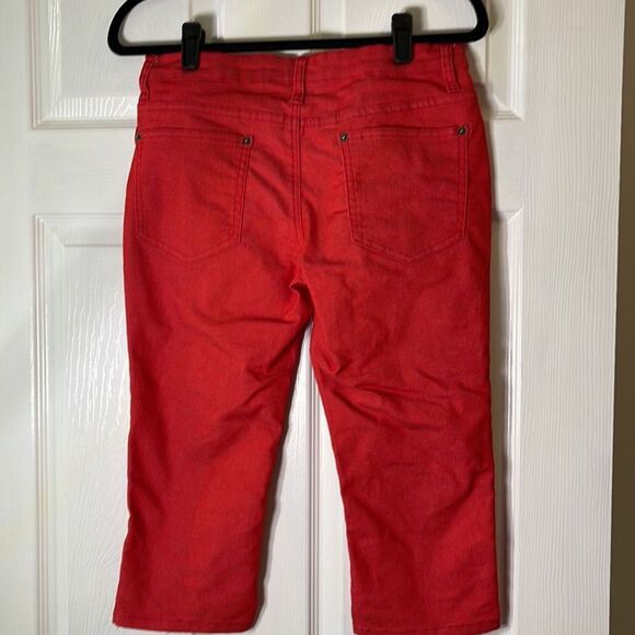 Hybrid & Company Stretch Capri Jeans Red Juniors Size 11 - Picture 2 of 11